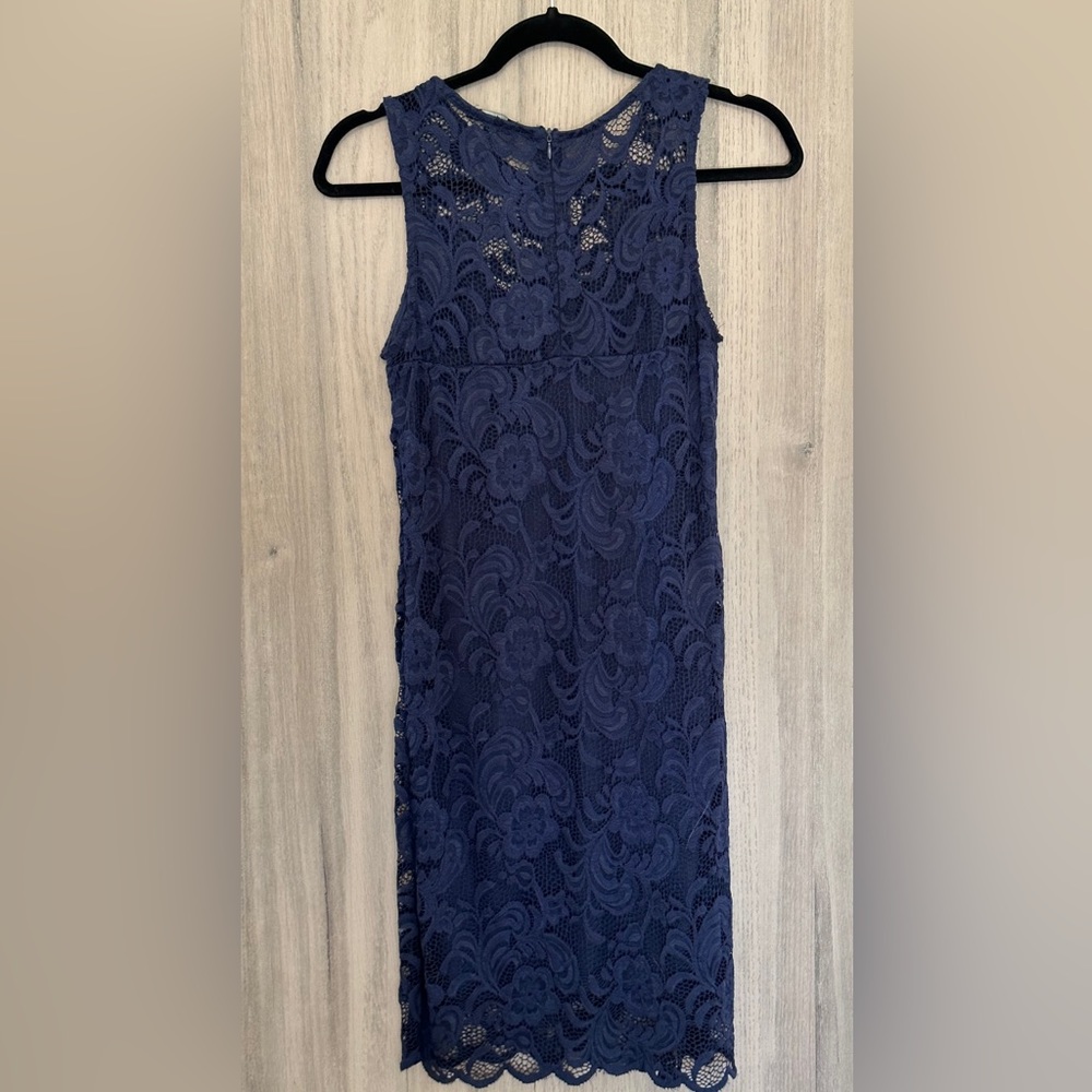 Lace Dress - Picture 4 of 4